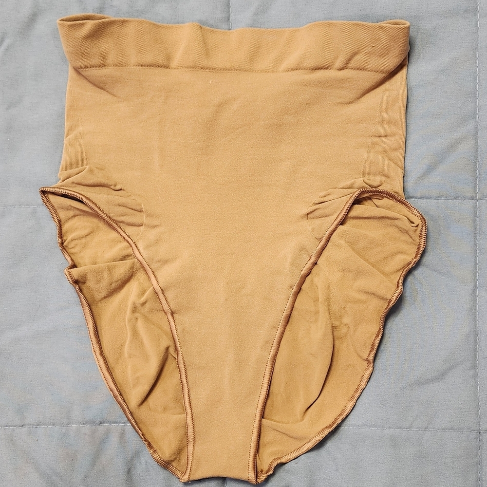 Skims NWOT Size M